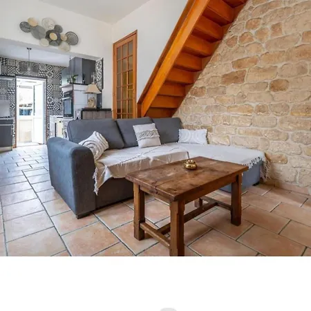 Jolie Maison